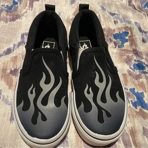VANS ASHER Black Slip-On Shoes with Gray Flame Design